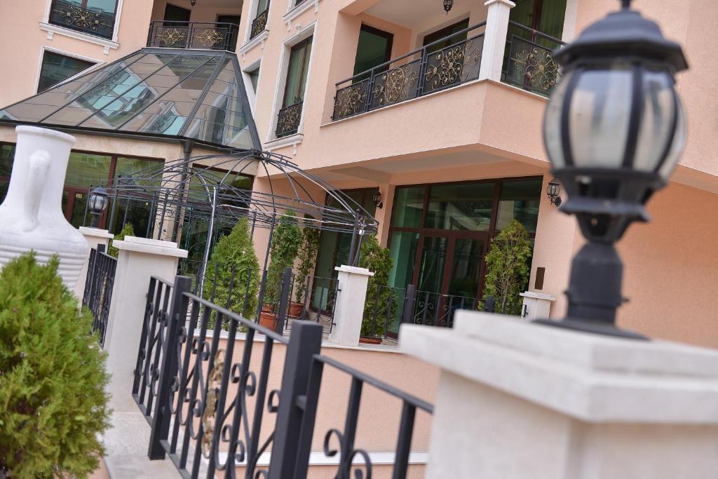 Anastasia Boutique Aparthotel София Экстерьер фото